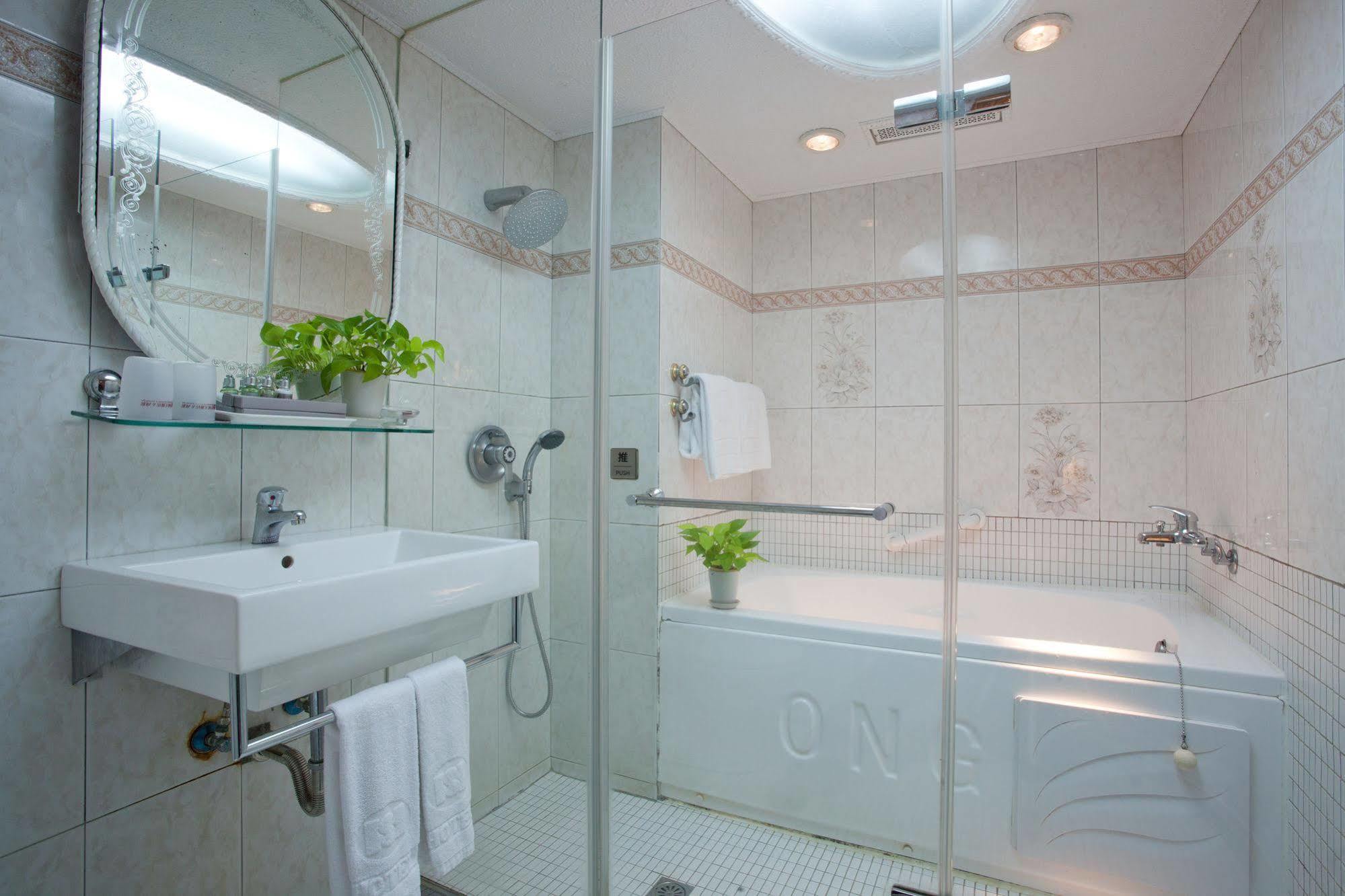 טאיפיי Happiness Hotel מראה חיצוני תמונה